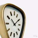 Grande horloge vintage dorée