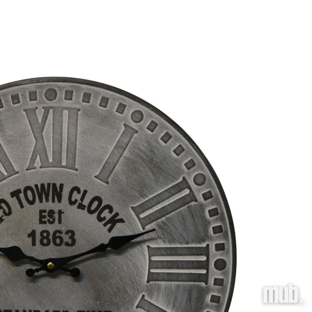 Horloge en métal 