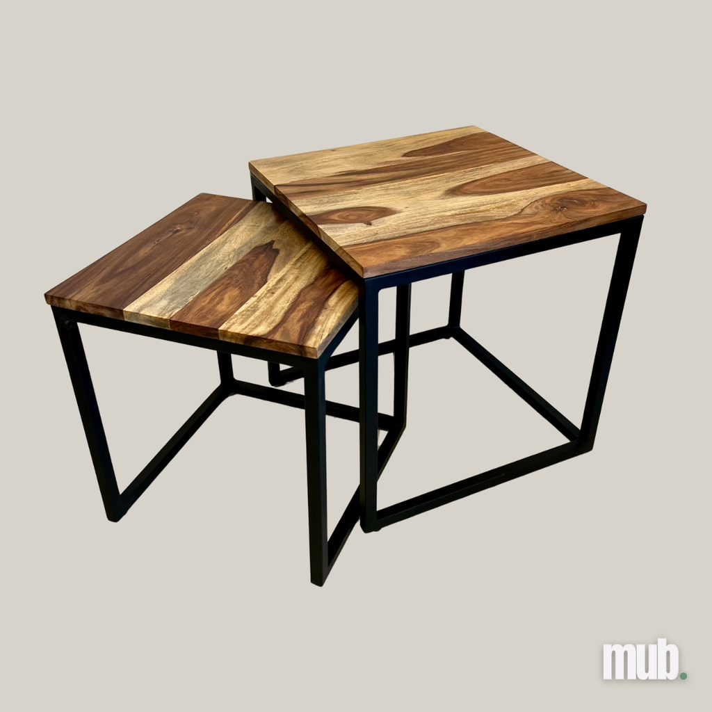 Tables gigognes en bois de rose