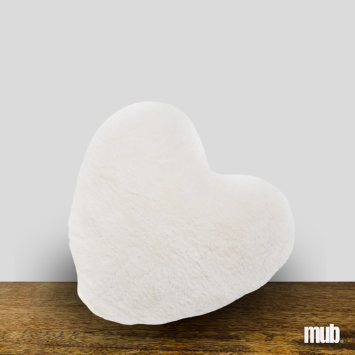 [mub.cs.heart] Coussin en fourrure coeur